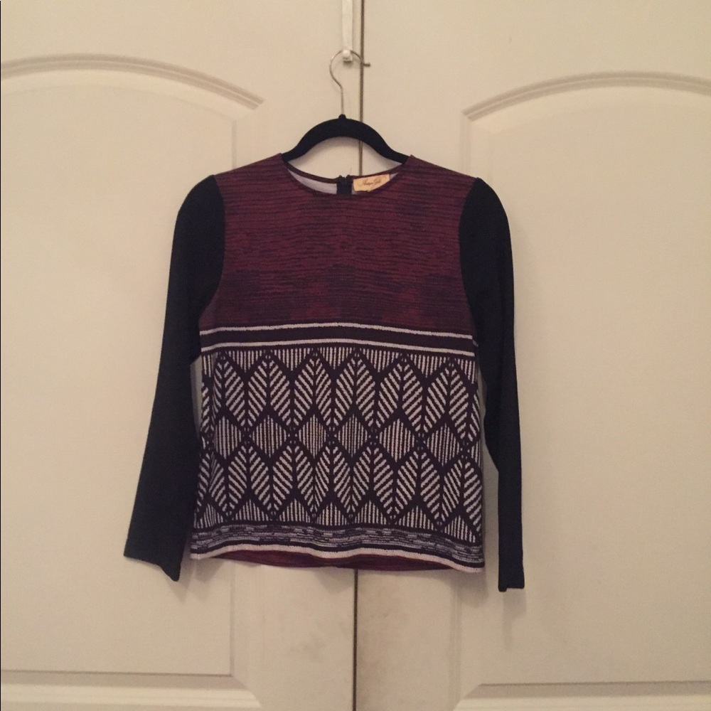 Chic mixed media top